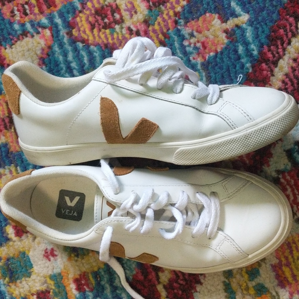 SOLD Veja T2 White and Tan Leather Sneaker Size 37